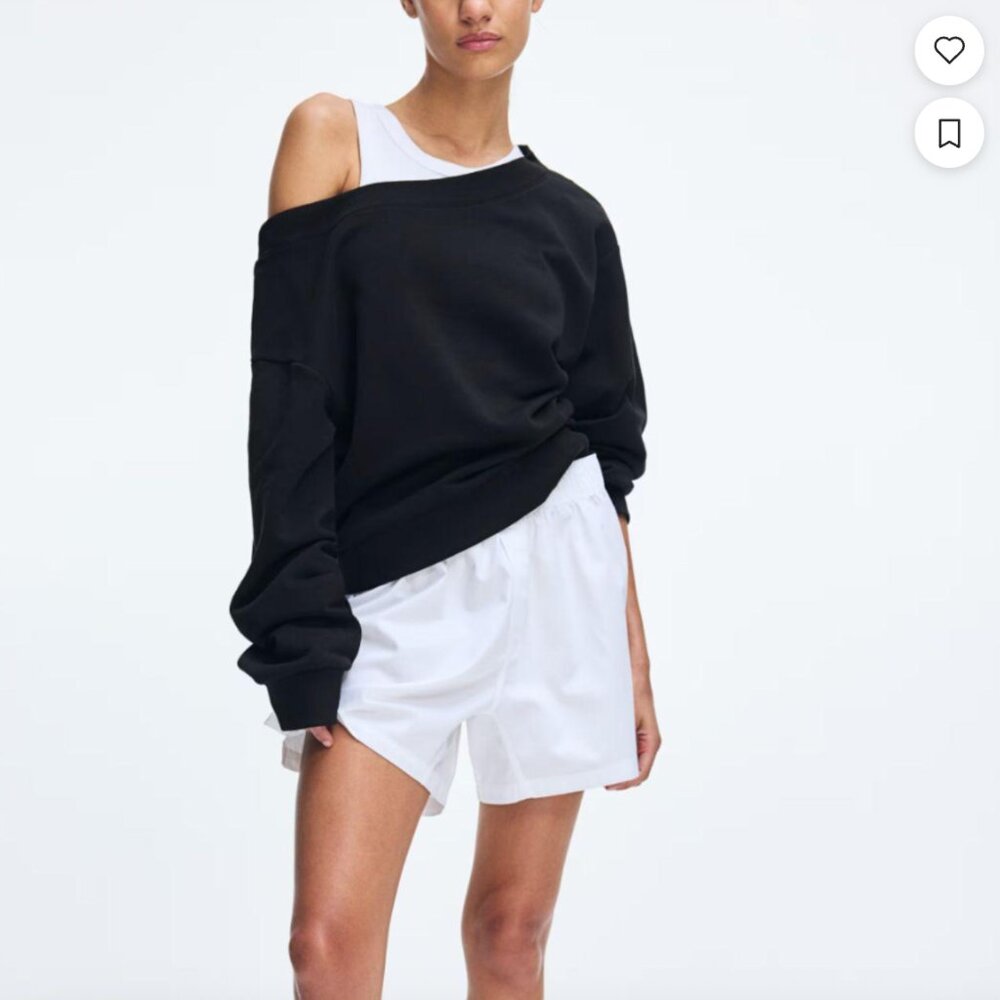 Women's Black Sweatshirt